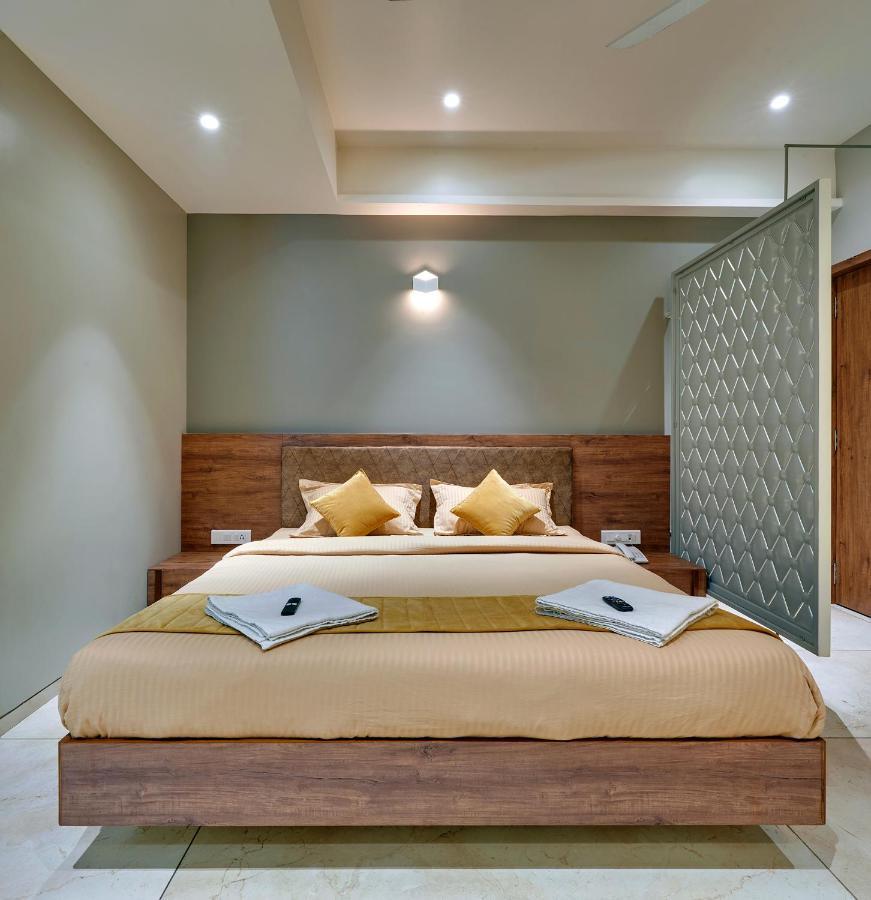 Hotel Swamini Kolhapur Bagian luar foto